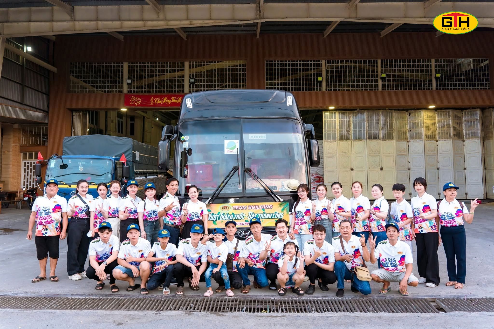Gạo Giàu Thanh Hồng "vượt thử thách, bật tinh thần đồng đội" cùng Team Building hằng năm