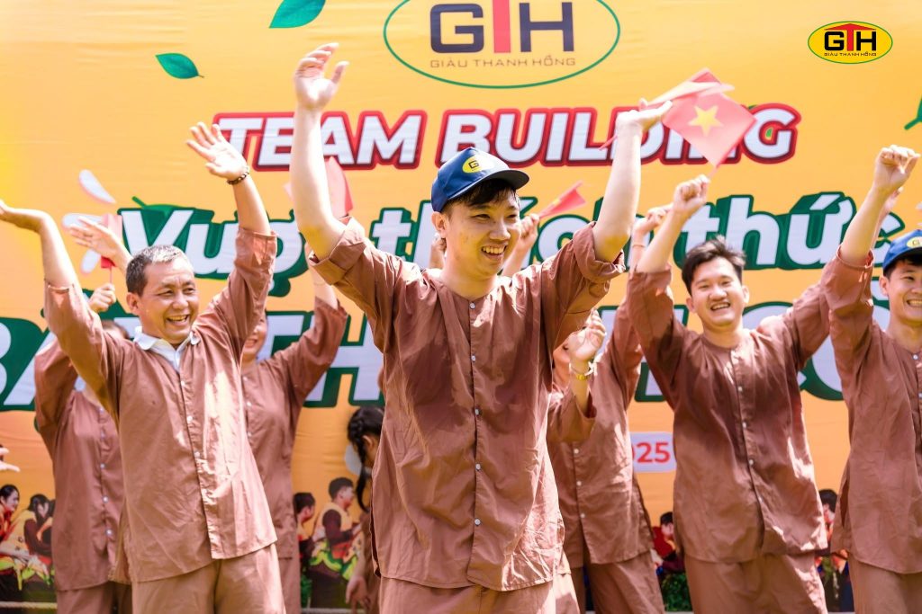 Gạo Giàu Thanh Hồng "vượt thử thách, bật tinh thần đồng đội" cùng Team Building hằng năm