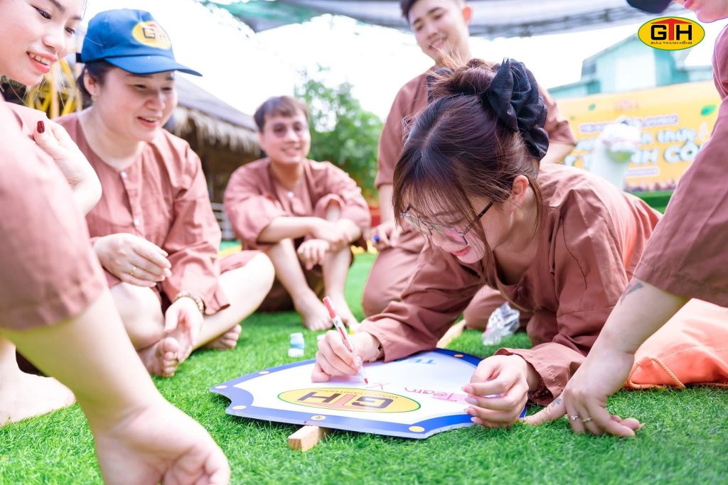 Gạo Giàu Thanh Hồng "vượt thử thách, bật tinh thần đồng đội" cùng Team Building hằng năm